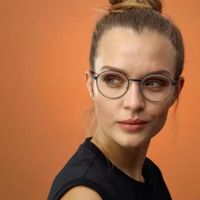 กรอบแว่นสายตาแบบไหนดี