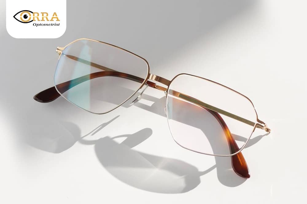 แว่นตาทรงเหลี่ยม (Squared Glasses)