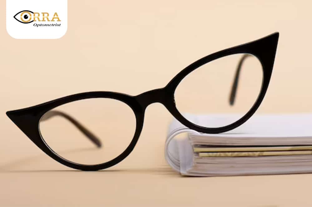 แว่นตาทรงแคตอาย (Cat-Eye Glasses)